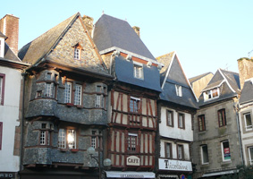Place du centre à Lannion