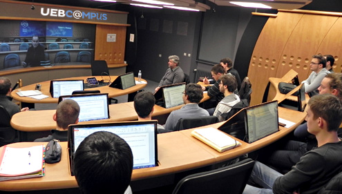 Salle de téléprésence immersive de l'Enssat